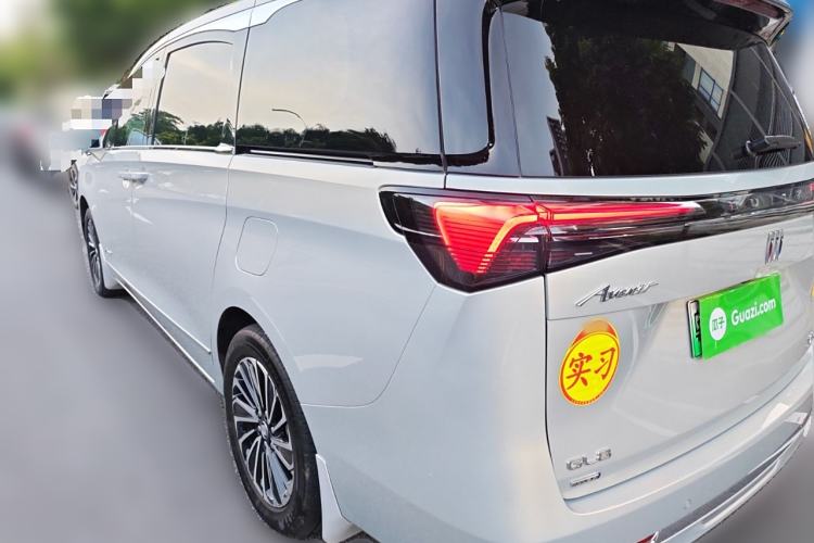 Used Buick GL8 New Energy 2025 Lu Shang Luxury Edition 7-Seater
