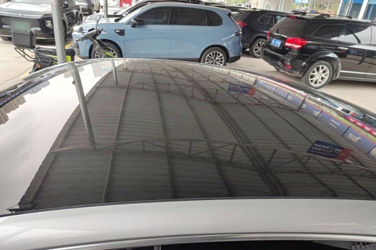 Used XPeng P7 2023 P7i 702 Max Roof