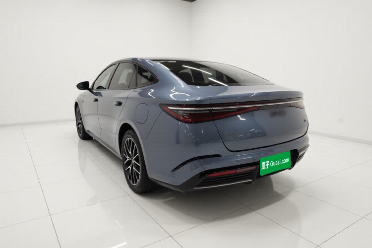 Used BYD Seal 2023 DM-i 1.5L 121km Prestige Model Exterior 2