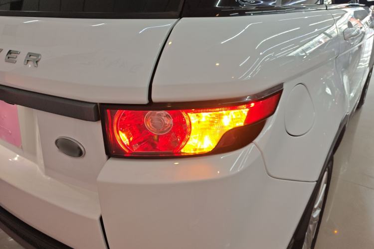 Used Land Rover Range Rover Evoque 2015 2.0T Five-Door Zhiyao Edition
