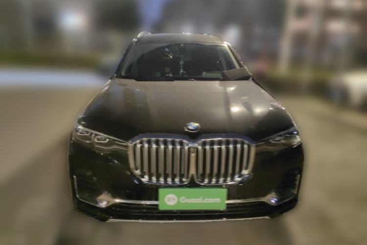 Used BMW X7 2021 xDrive40i Luxury Package with Leading Features