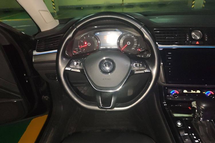 Used Volkswagen Phideon 2018 Revised Version 380TSI Two-Wheel Drive Business Edition
