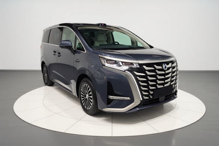 Used Denza D9 2025 DM-i Intelligent Drive 1020 Four-Wheel Drive Prestige Model
