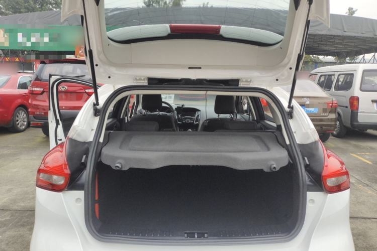 Used Ford Focus 2017 Hatchback 1.6L Automatic Comfort Plus SmartDrive Edition
