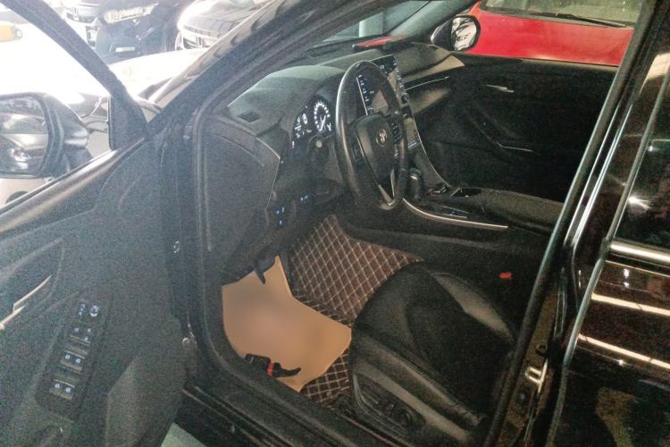 Used Toyota Avalon 2019 2.0L Luxury Edition China VI Standard Driver Seat