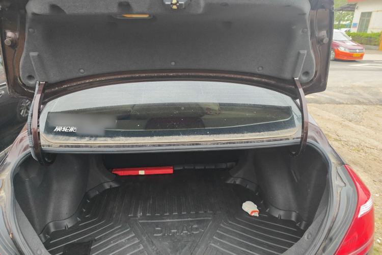 Used Geely Auto Emgrand 2016 Sedan 1.5L Manual Luxury Model