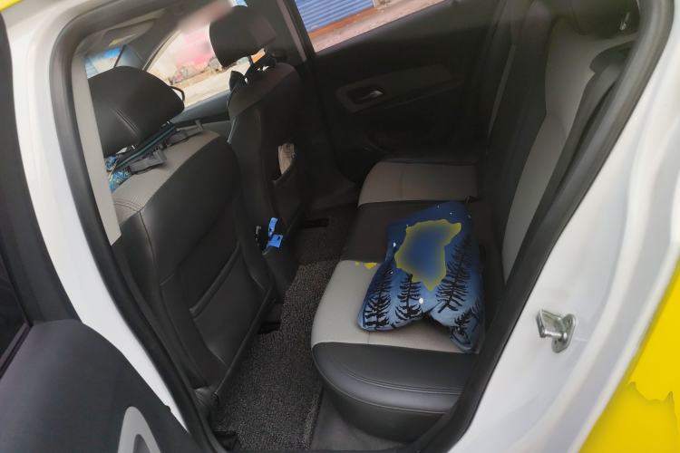 Used Chevrolet Cruze 2013 1.6L SL MT Left Rear Seat