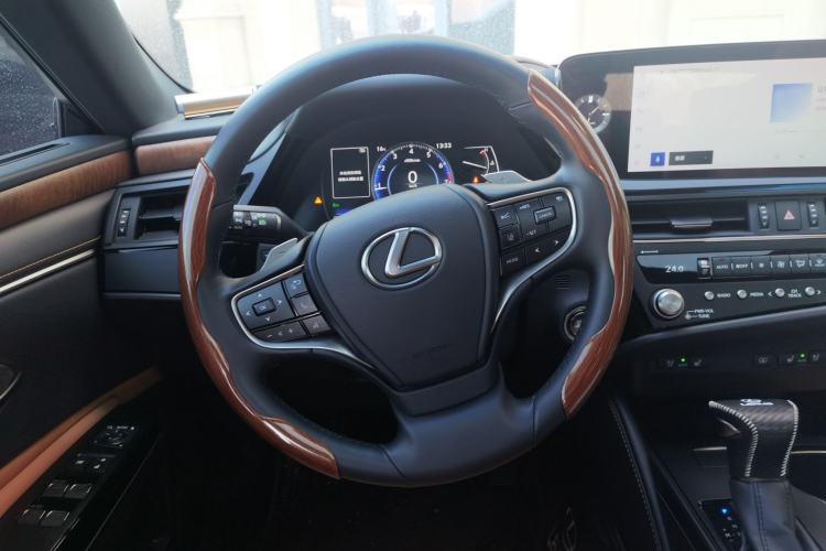 Used Lexus ES 2024 200 Premium Edition Steering Wheel