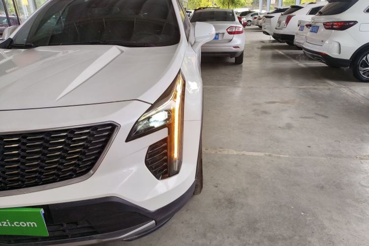 Used Cadillac XT4 2022 28T Two-Wheel-Drive Luxury Version Left Front Headlight