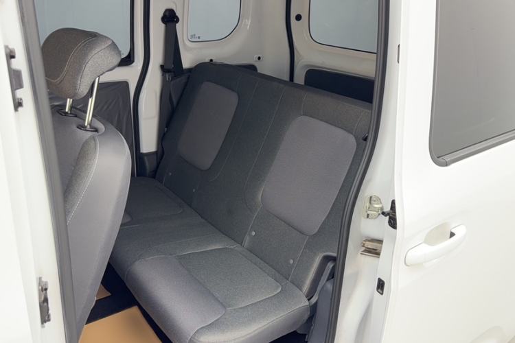 Used Wuling Zhiguang New Energy 2025 Comfort Model Interior 4