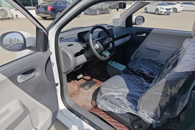 Used CHANGAN Lumin 2022 301km Honey-Sweet Version Driver Seat