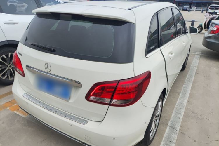 Used Mercedes-Benz B-Class 2015 B 200 Sport Edition Rear Right 45 Deg