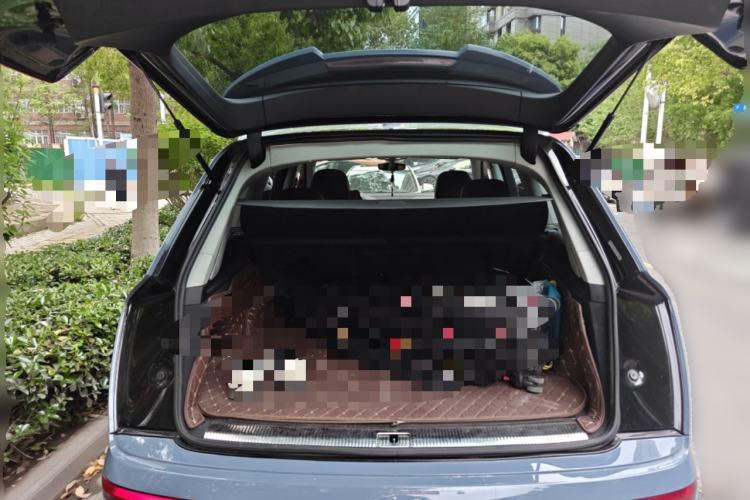 Used Audi Q7 2016 40 TFSI Comfort Model Trunk