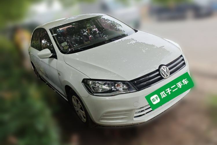 Used Volkswagen Jetta 2015 Value Edition 1.6L Automatic Fashion Version Front Right 45 Deg