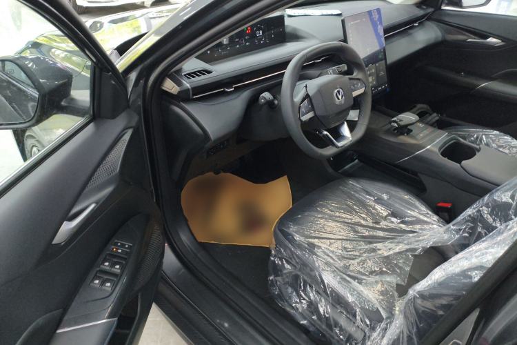 Used Changan Eado 2025 Blue Whale 1.5T 500Bar Prestige Model