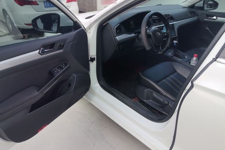 Used Volkswagen Lamando 2019 230TSI DSG Fashion Edition China VI
