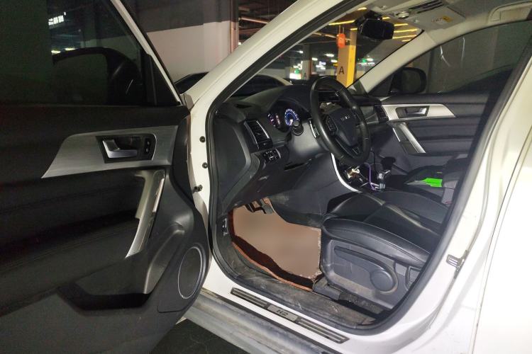 Used Haval H2 2018 Red-Label 1.5T Dual-Clutch Two-Wheel-Drive Luxury Model