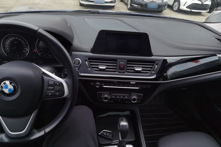 Used BMW 1 Series 2018 Facelifted 118i Sport Edition Center Console