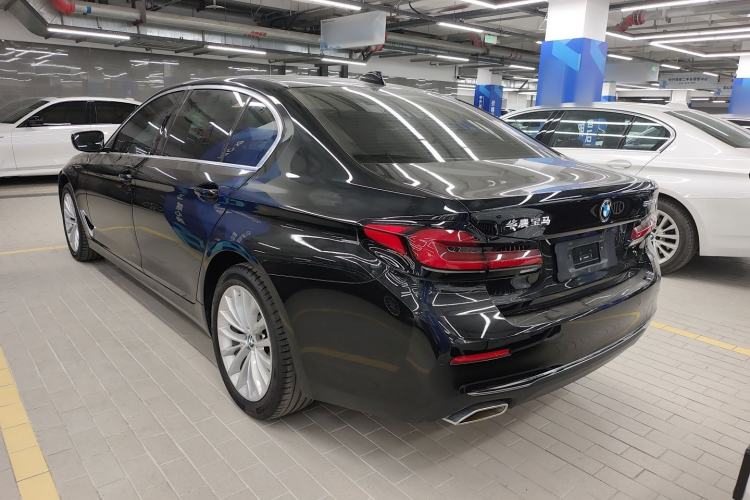 Used BMW 5 Series 2022 Second Facelift 525Li Luxury Package Rear Left 45 Deg