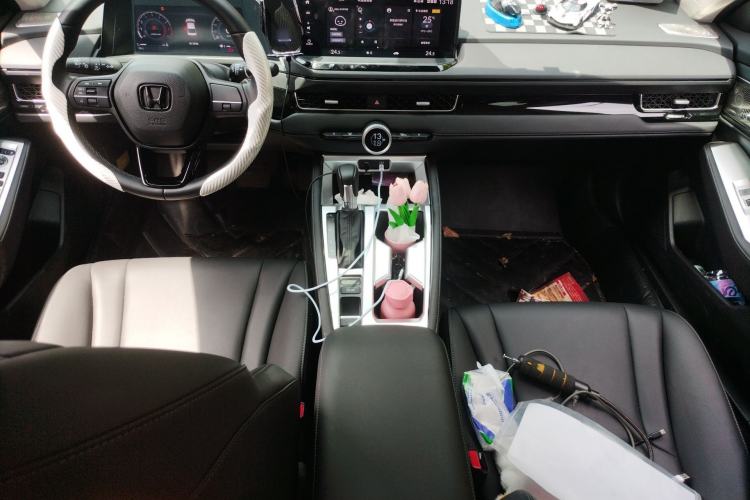 Used Honda Inspire 2025 260TURBO Elegant Edition Center Console