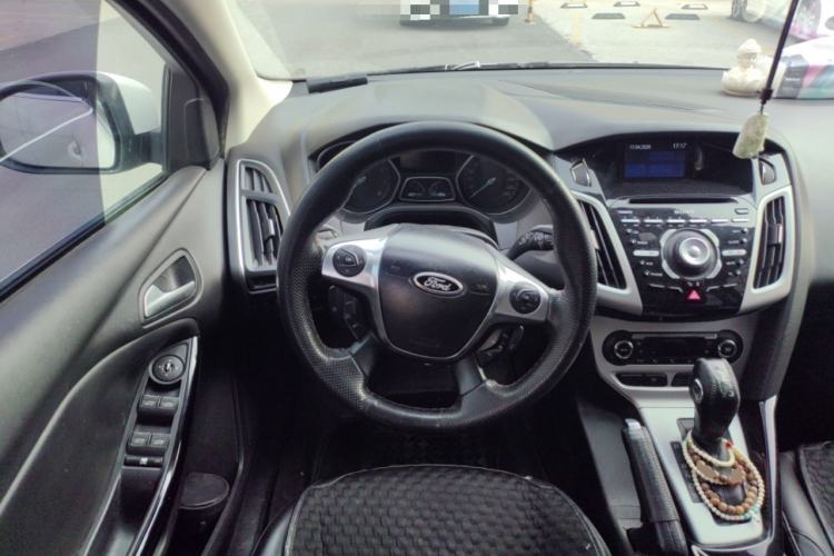 Used Ford Focus 2012 Hatchback 2.0L Automatic Luxury Sport Model