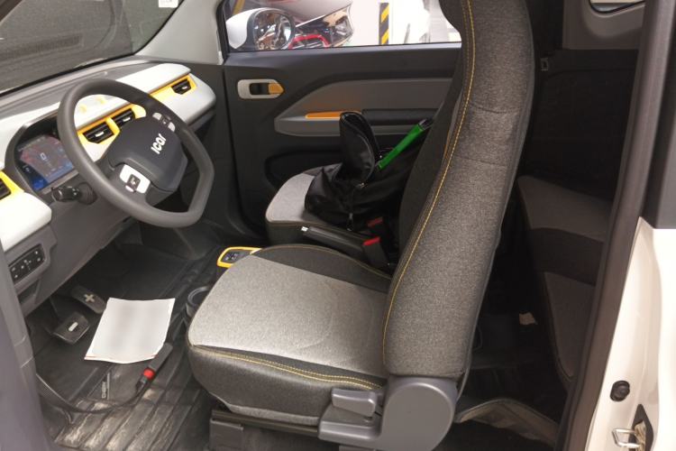 Used Chery New Energy QQ Ice Cream 2022 170km Sundae Phosphate Lithium-Ion