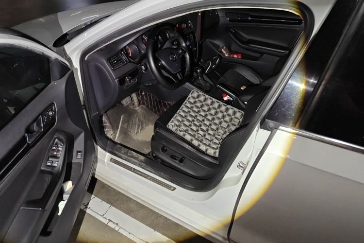 Used Volkswagen Sagitar 2018 280TSI DSG Luxury Model Driver Seat