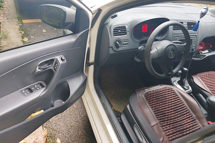 Used Volkswagen Polo 2013 1.6L Automatic Comfort Edition