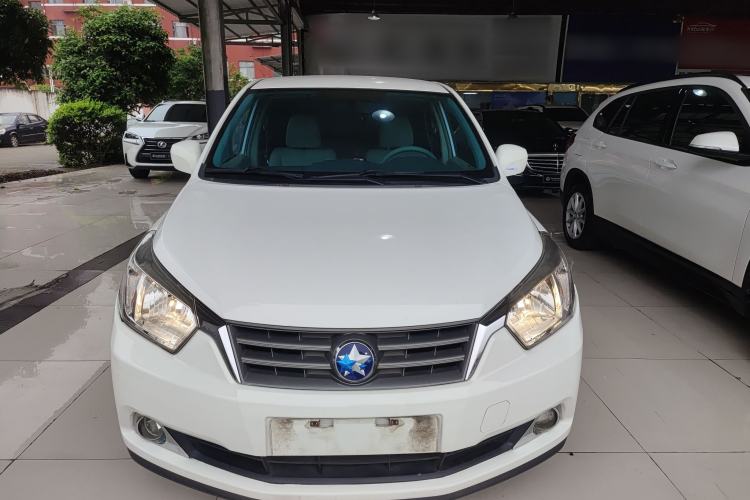 Used Venucia D50 2013 1.6L Automatic Fashion Edition Front