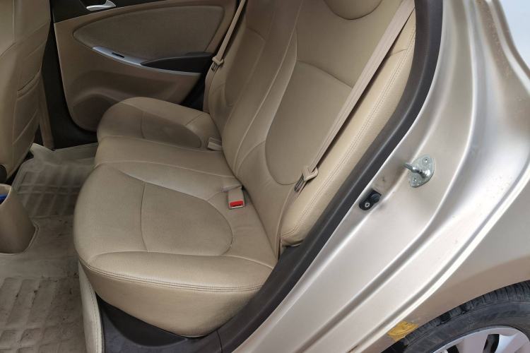 Used Hyundai Verna (older generation) 2010 Sedan 1.4L Manual Comfort GS
