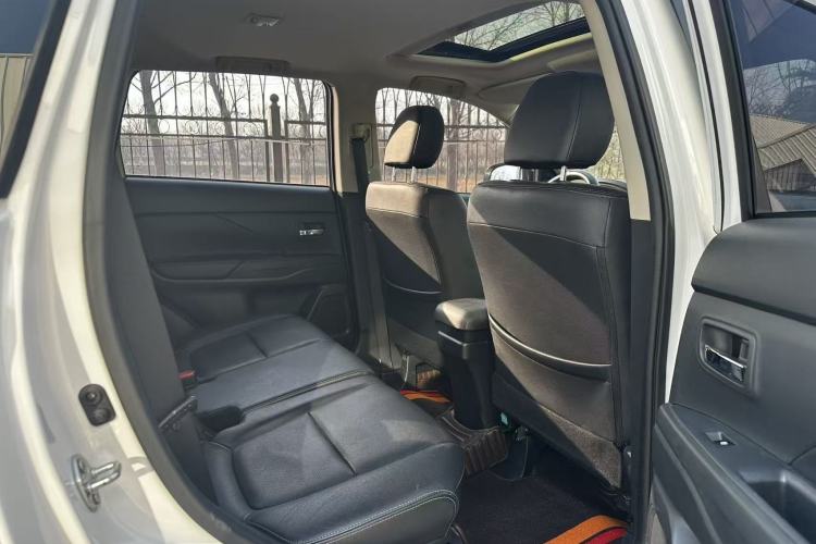 Used Mitsubishi Outlander 2016 2.4L 4x4 Elite Edition 5 Seats