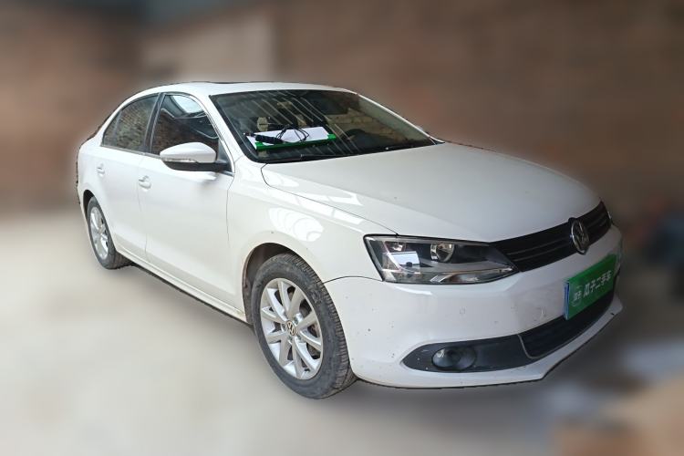 Used Volkswagen Sagitar 2012 1.4TSI Automatic Luxury Edition Front Right 45 Deg