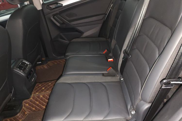 Used Volkswagen Tiguan L 2019 330TSI Automatic Two-Wheel Drive Smart Luxury Version China VI Standard
