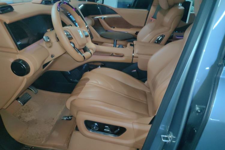 Used Yangwang U8 2023 Luxury Edition
