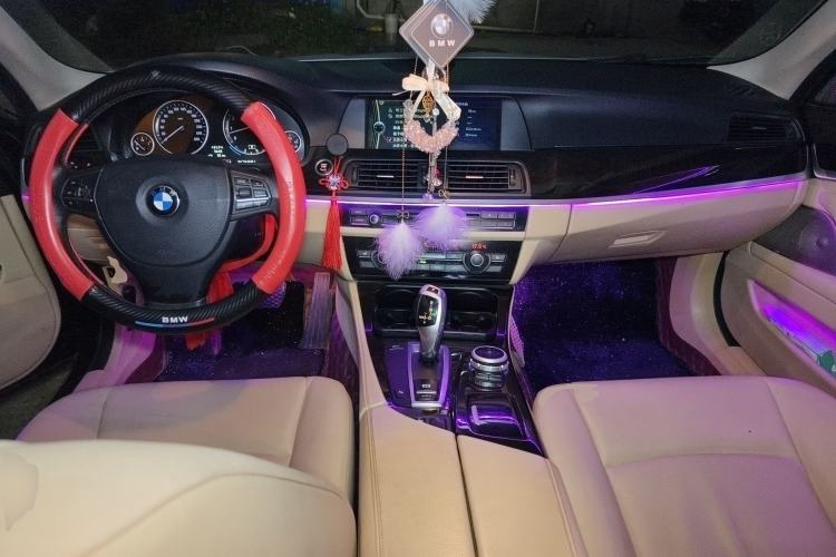 Used BMW 5 Series 2012 523Li Luxury Model Center Console