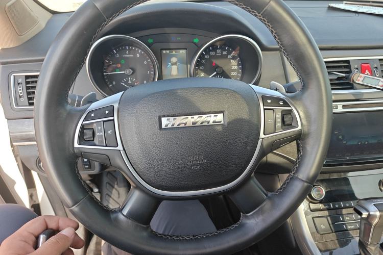 Used Haval H8 2015 2.0T Four-Wheel Drive Elite Model
