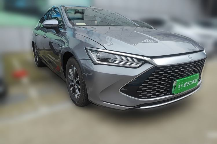 Used BYD Qin PLUS 2023 Champion Edition DM-i 55KM Leading Model Front Right 45 Deg