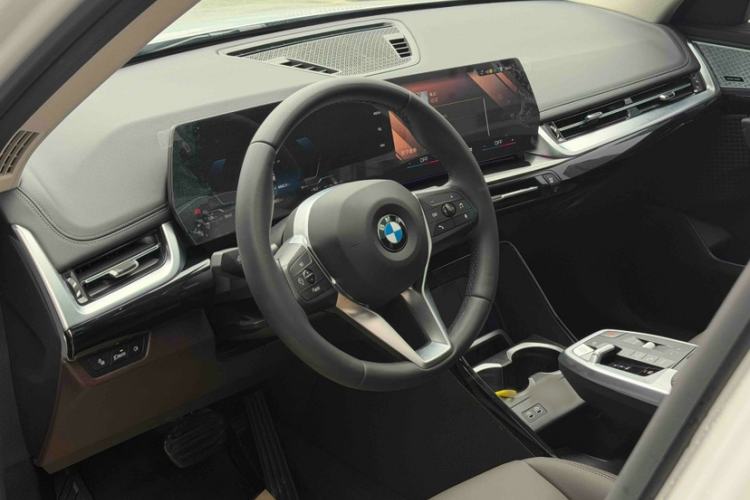 Used BMW X1 2024 sDrive25Li X Design Package Interior 7