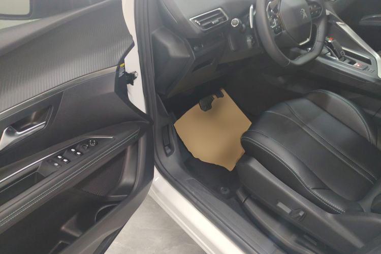 Used Peugeot 5008 2021 360THP 5-Seater Strength Edition Driver Seat