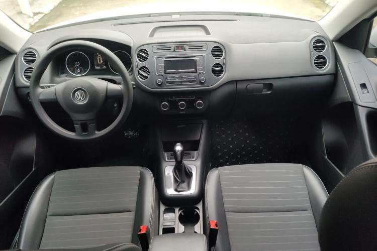 Used Volkswagen Tiguan 2016 280TSI Automatic Two-Wheel-Drive Silk Road Style Edition Interior 2