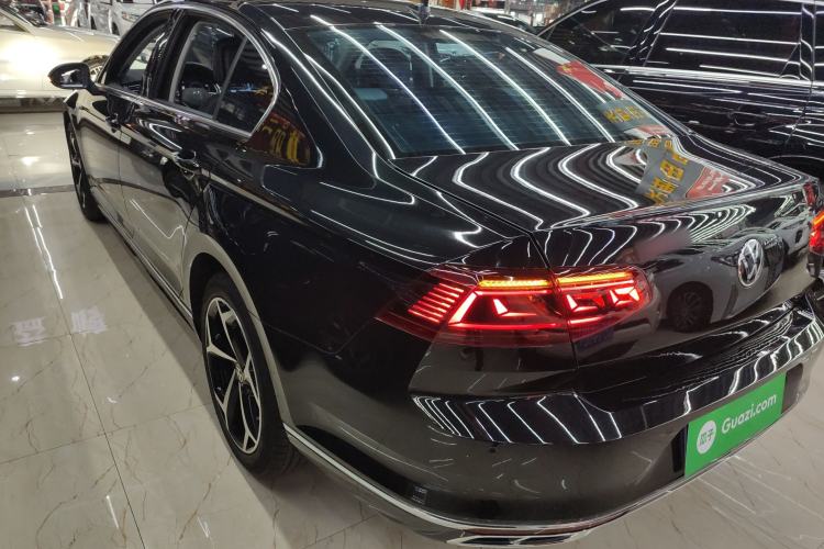 Used Volkswagen Magotan 2023 2 Million Units Commemorative Edition 330TSI DSG Luxury Version
