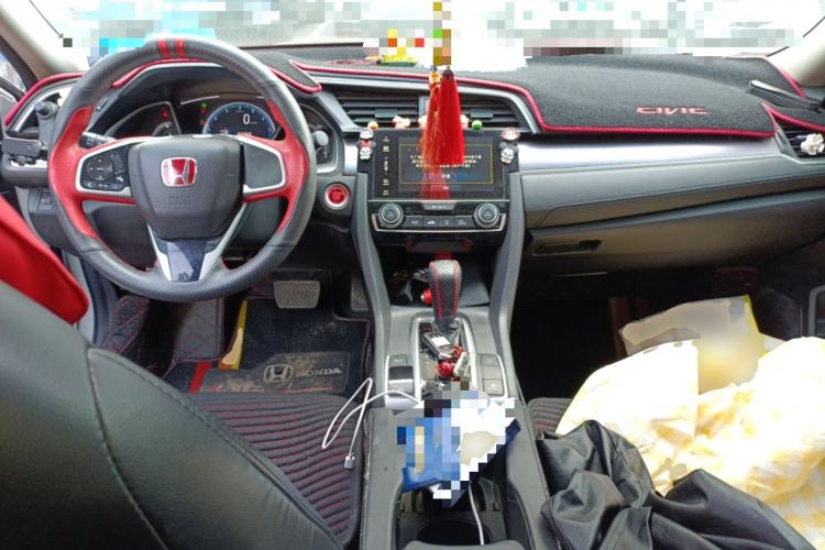 Used Honda Civic 2016 220TURBO CVT Luxury Edition Center Console