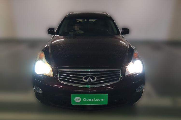 Used Infiniti QX50 2013 2.5L Two-Wheel-Drive Elegant Edition
