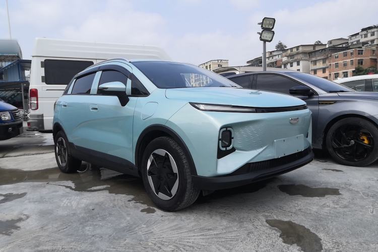 Used Geometry E Firefly 2024 301km Starlight Front Right 45 Deg