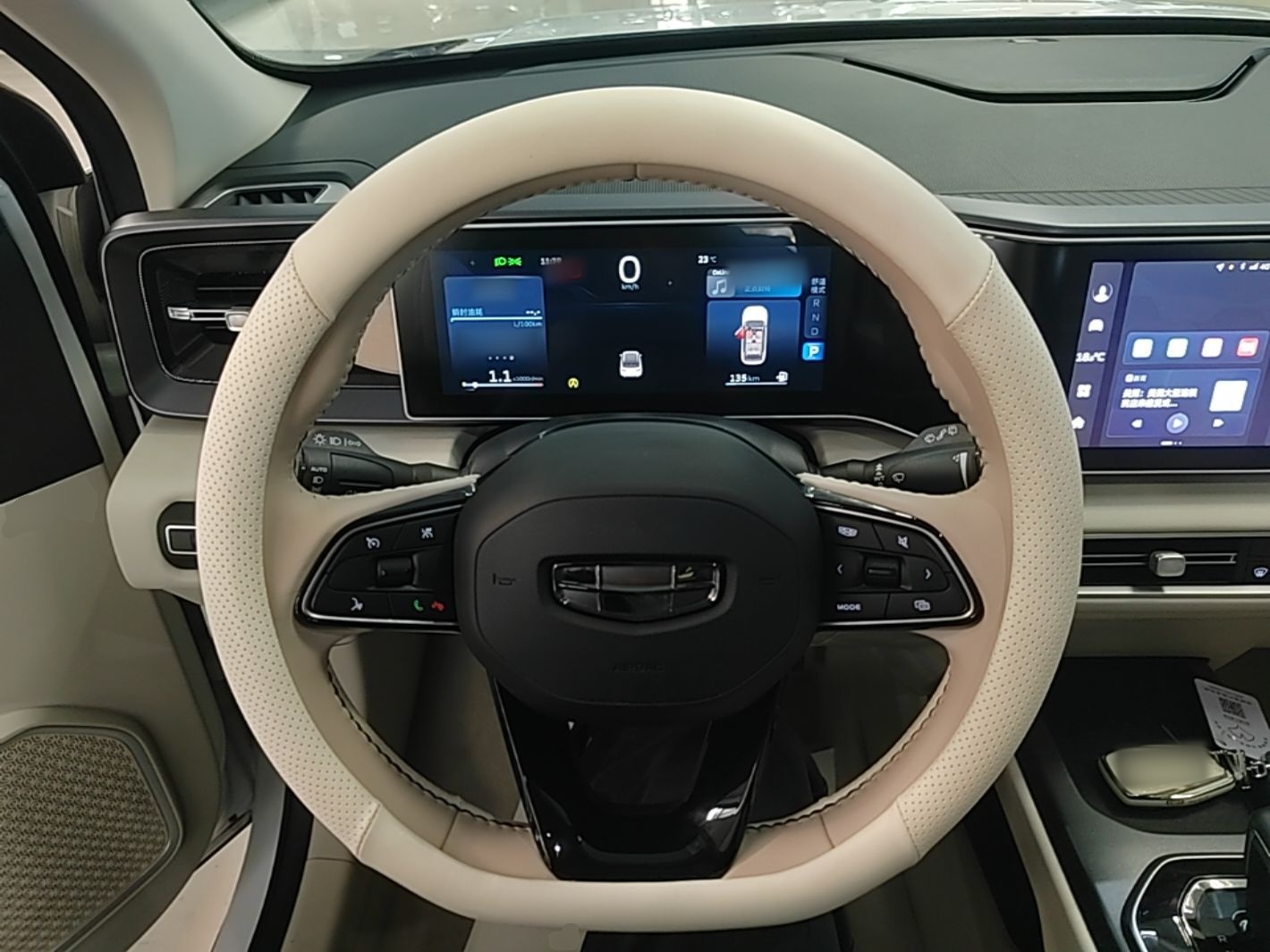 Geely Auto icon 2023 1.5TD Chocolate Smoothie Edition — снимка 13