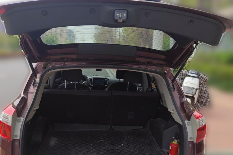 Used Venucia T70 2016 1.6L Manual Ruixing Edition Trunk