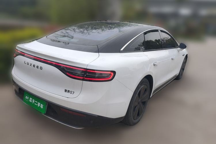 Used Hima Luxeed S7 2024 Pro Model Rear Right 45 Deg