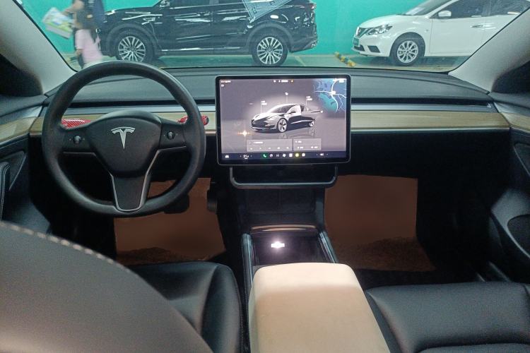 Used Tesla Model 3 2022 Rear-Wheel-Drive Version Center Console