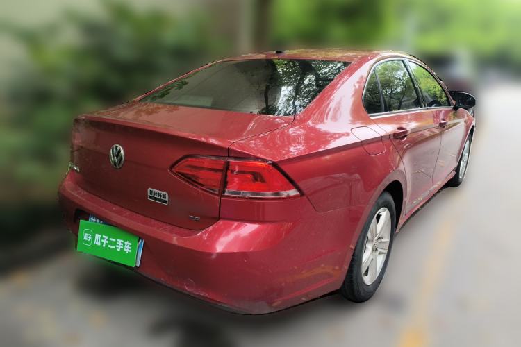 Used Volkswagen Lamando 2015 230TSI DSG Fashion Edition Rear Right 45 Deg