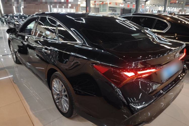 Used Toyota Avalon 2024 Dual-Motor 2.0L Luxury Edition
